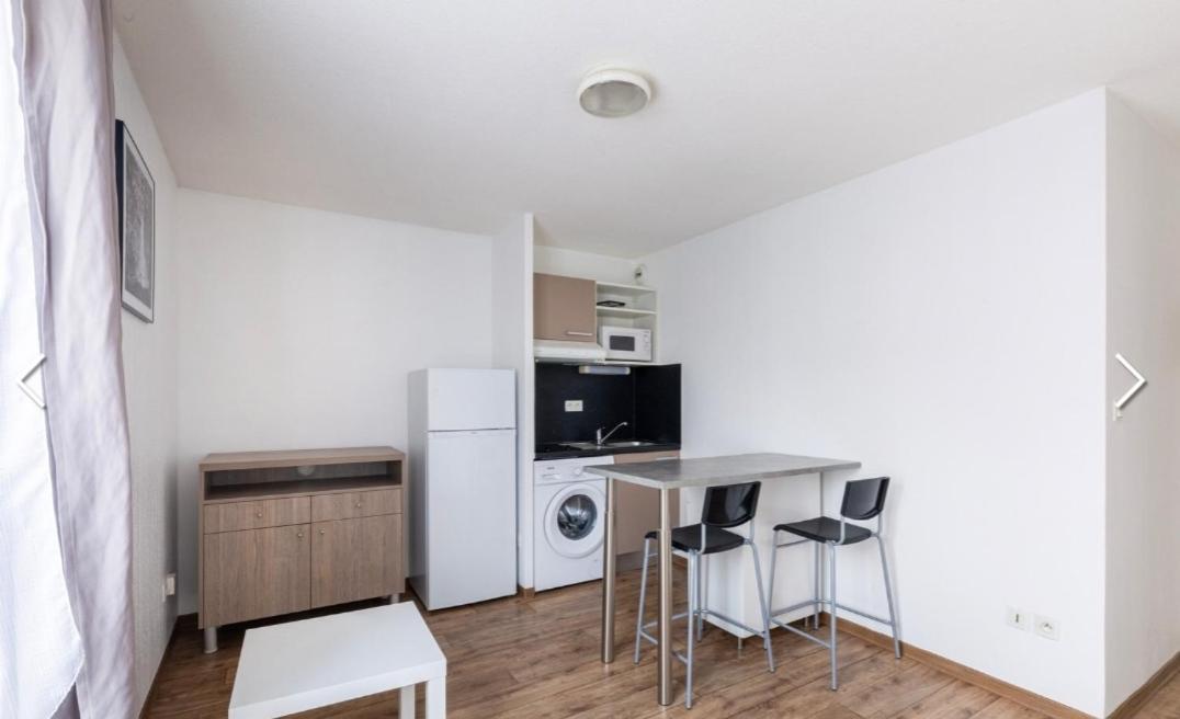 Studio Refait A Neuf Apartment Fréjus Exterior foto